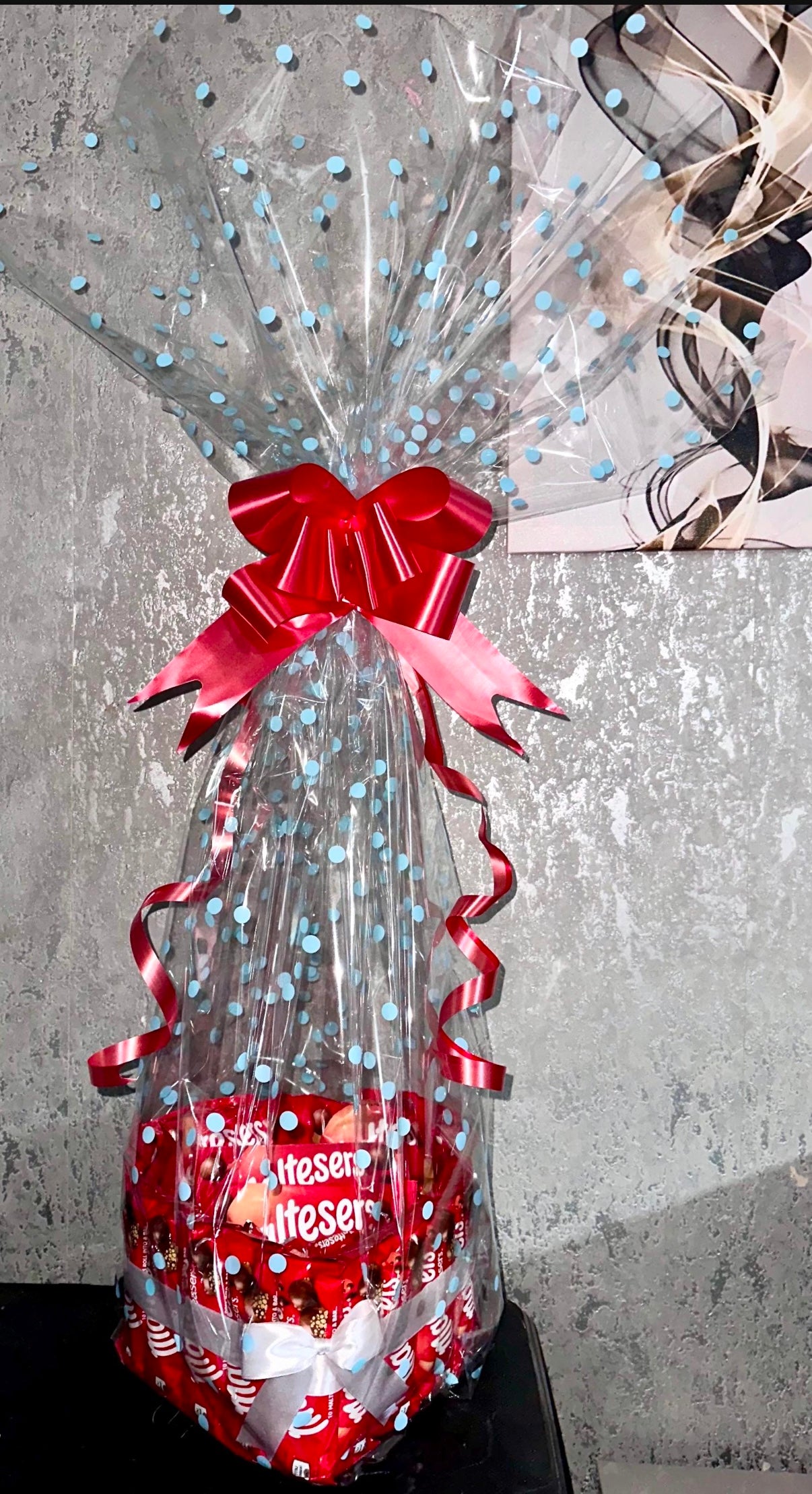 Chocolate Maltesers Bar Bag Heart Bouquet Gift Hamper valentines Day Birthday Him Her Anniversary Chocolates Bow 3D Fathers Day Dad Grandad